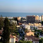 Bright Studio Apt. With Sea View And Pool