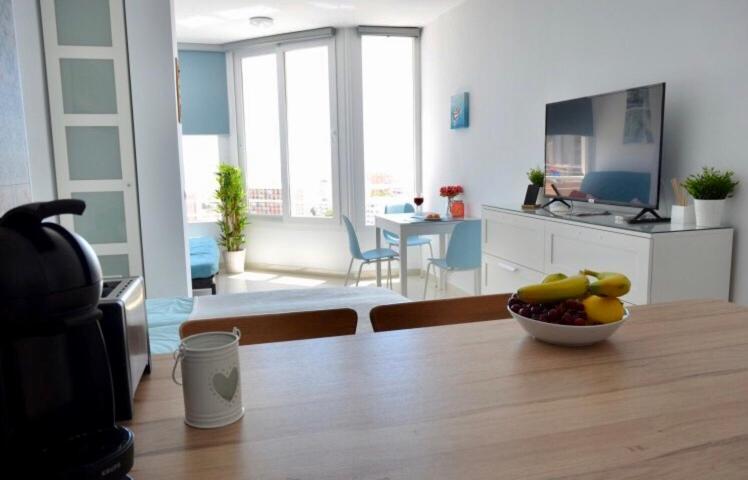 Apartamento Bright Apt. With Sea View And Pool Torremolinos