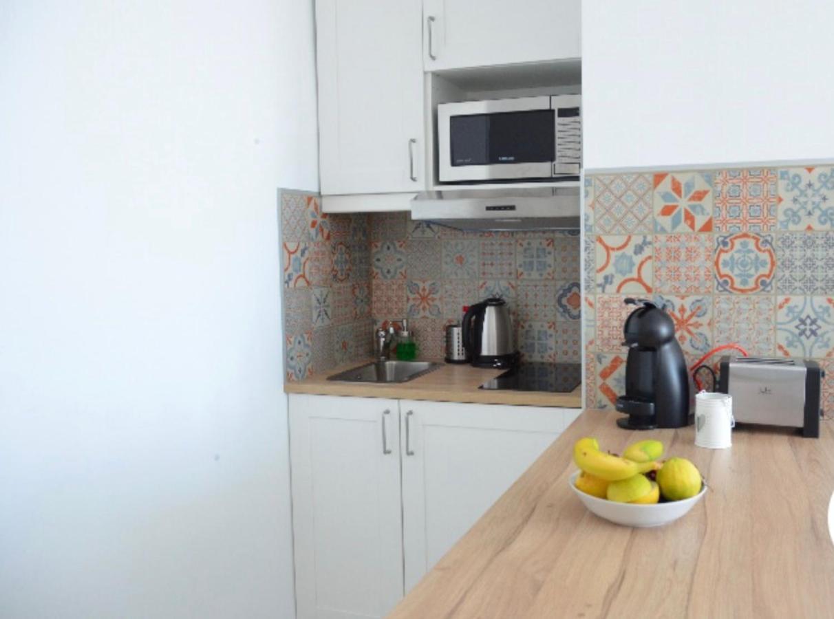 Apartamento Bright Apt. With Sea View And Pool
